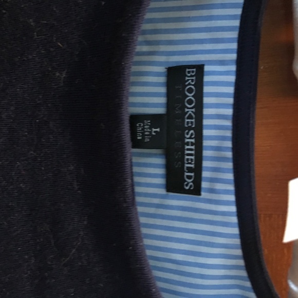 Brooke shields shirt with bow end sleeves - Picture 4 of 6